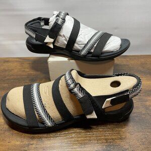 Merrell District Mend Sandals Womens Size 8 Black Strappy Performance J90432